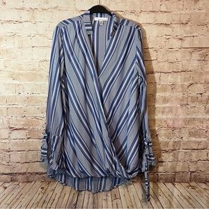 Fourteenth Place navy white nautical striped long sleeve top pledge neck large